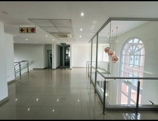 BUSINESS PROPERTY TO RENT IN BRYANSTON
